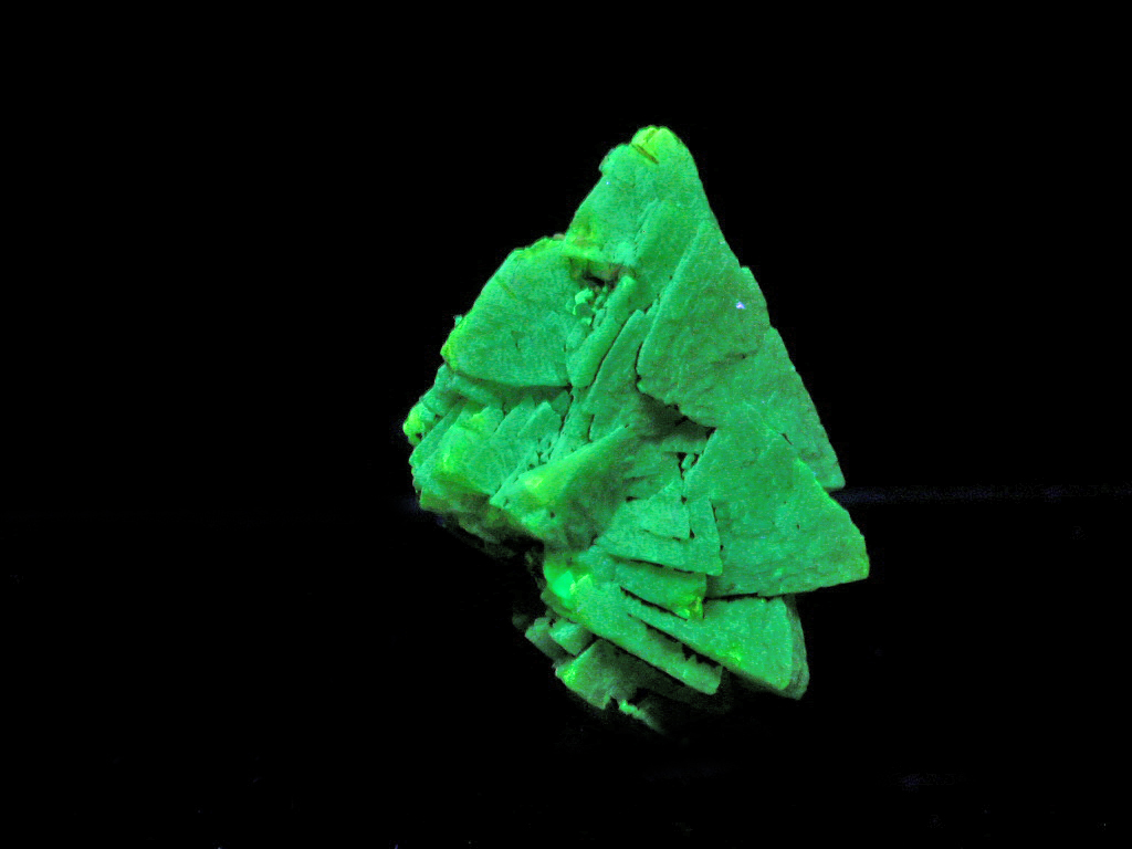 Genthelvite