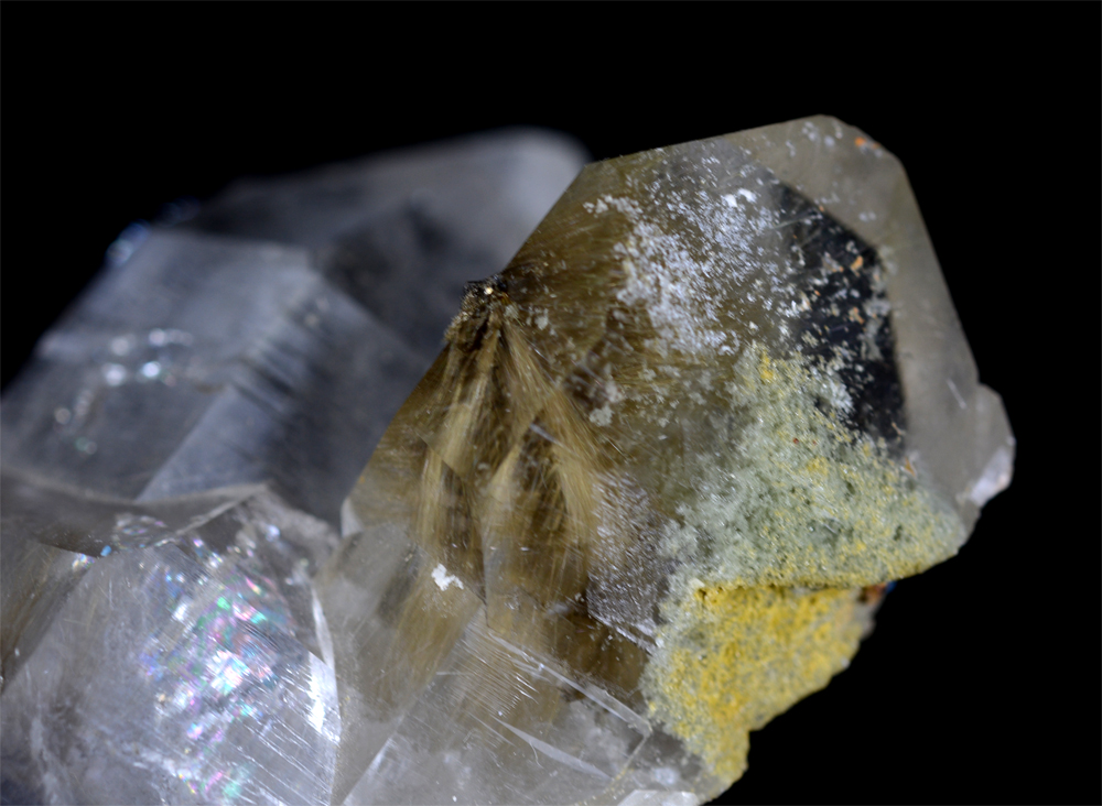 Quartz With Brookite & Rutile Inclusions