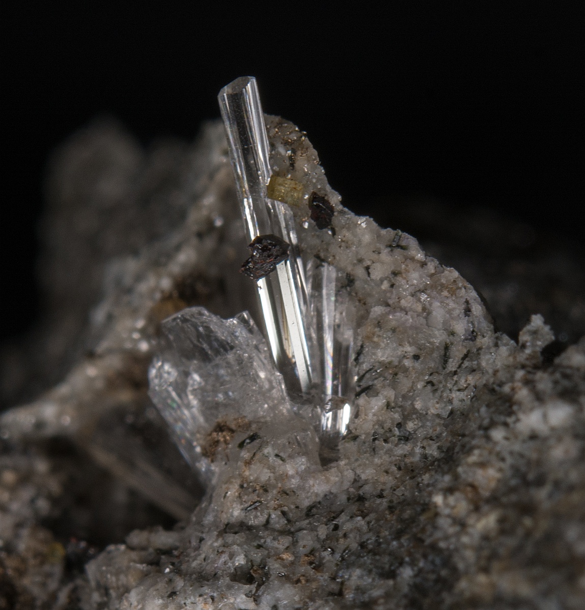 Labuntsovite