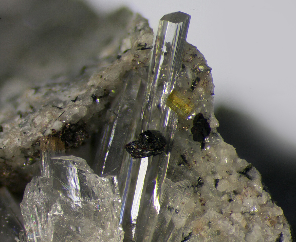 Labuntsovite