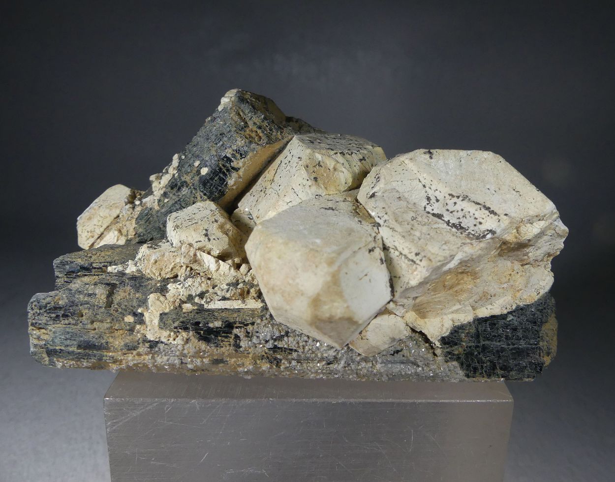 Hydroxylapatite & Hornblende