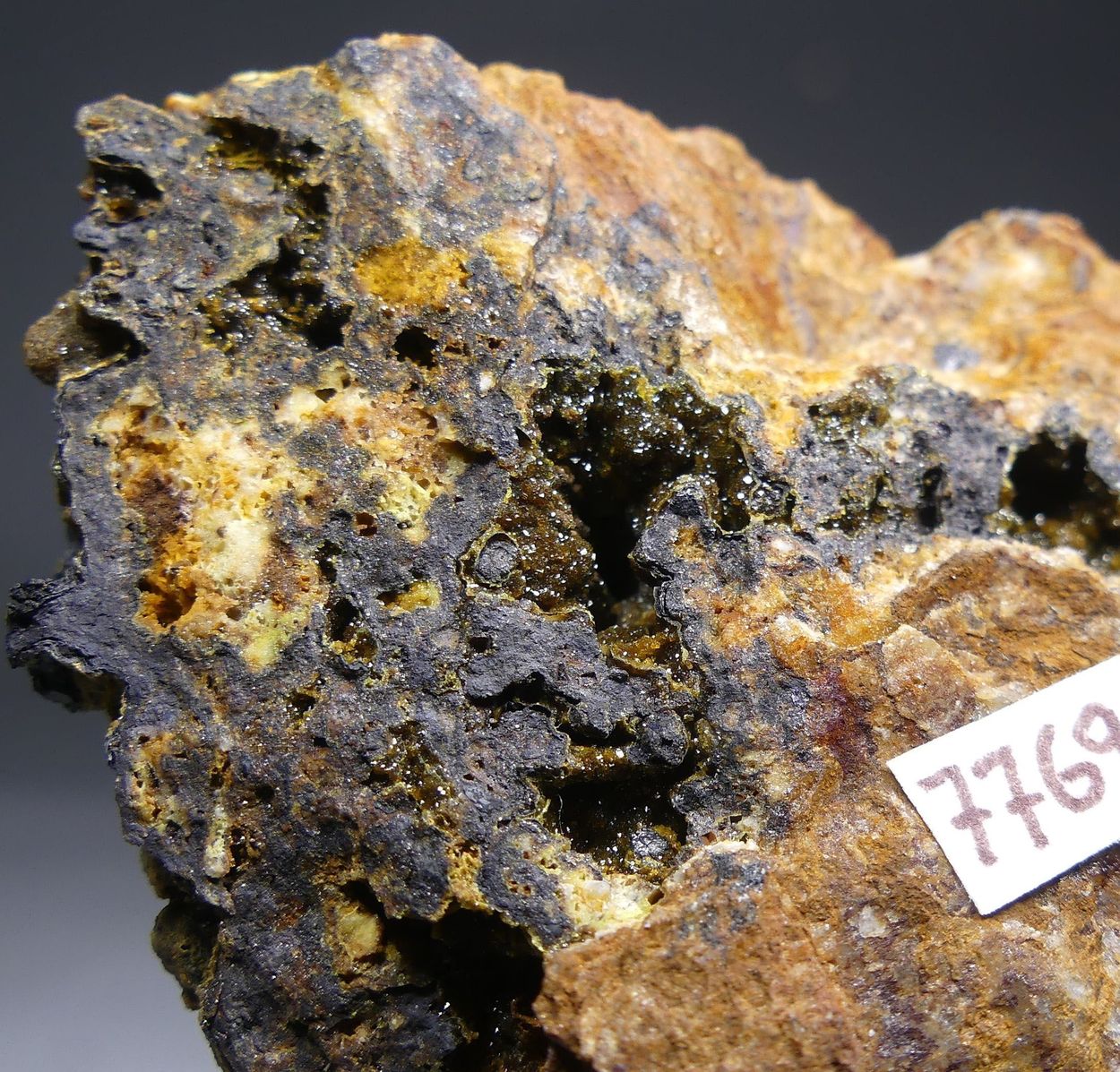 Bariopharmacosiderite With Hollandite