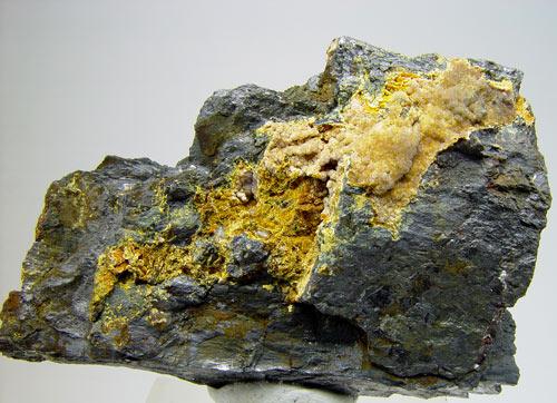 Aluminian Strengite & Cacoxenite