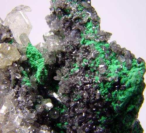 Bayldonite & Cerussite