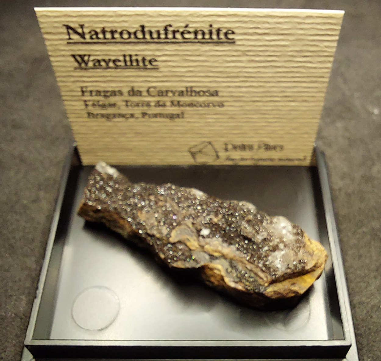 Natrodufrénite & Wavellite