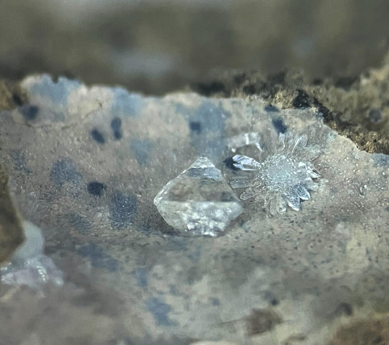 Faujasite-Na Phillipsite-Na