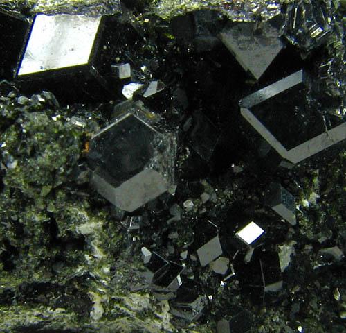 Garnet Var Schorlomite