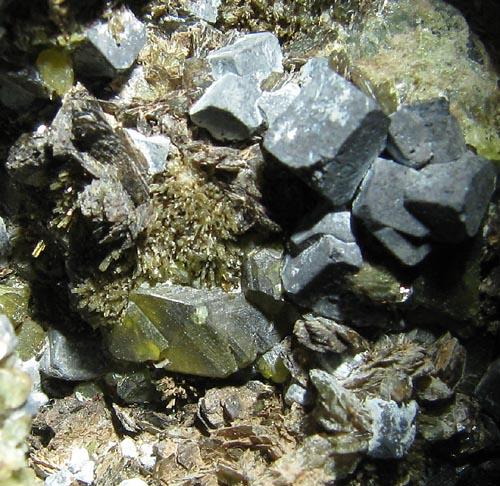 Johannsenite Axinite-(Mn) Sphalerite & Galena