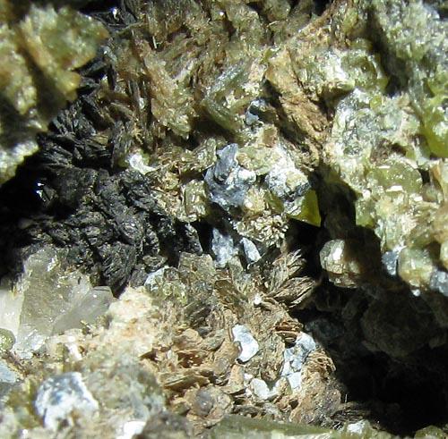 Johannsenite Axinite-(Mn) Sphalerite & Galena