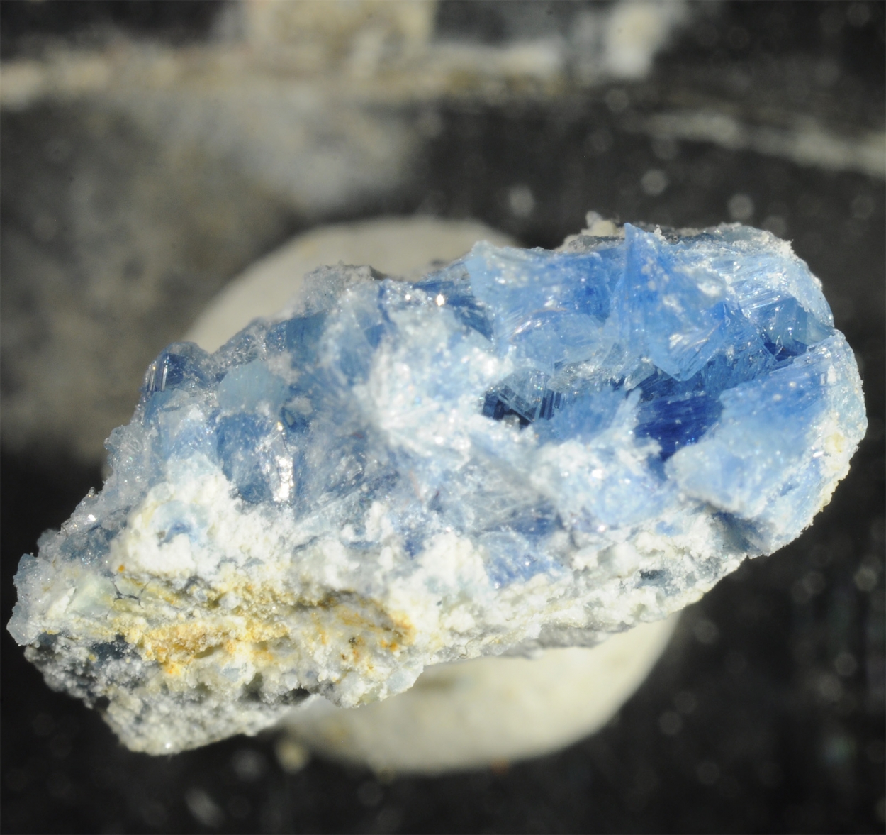 Vauxite