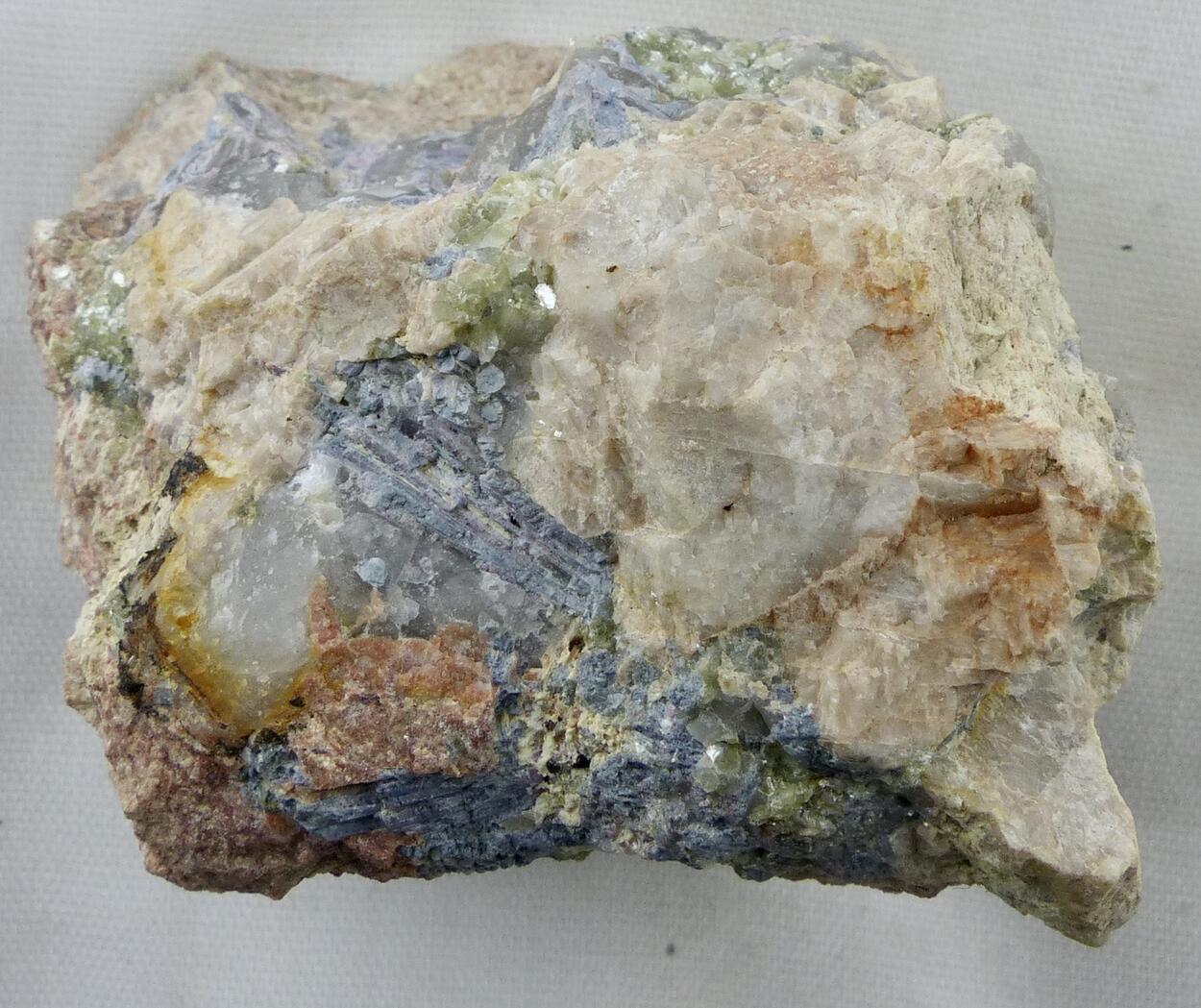 Rossmanite