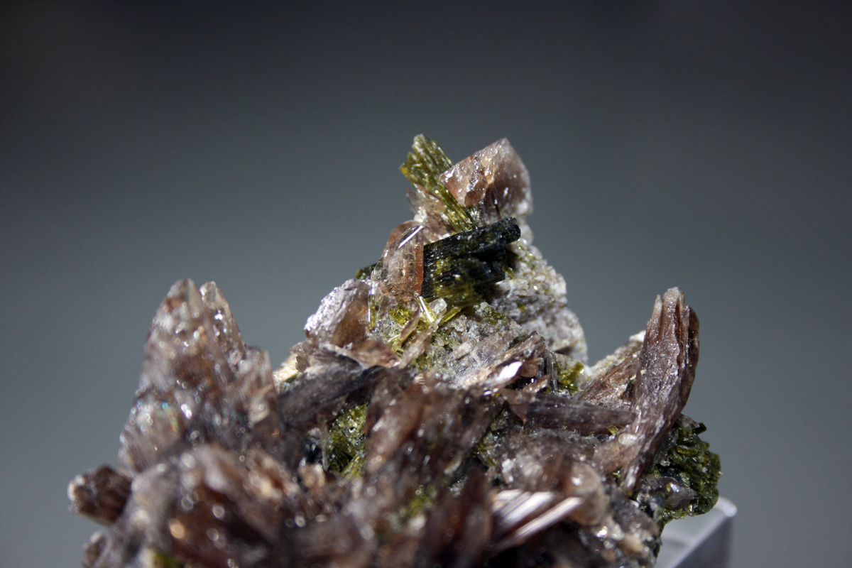 Axinite