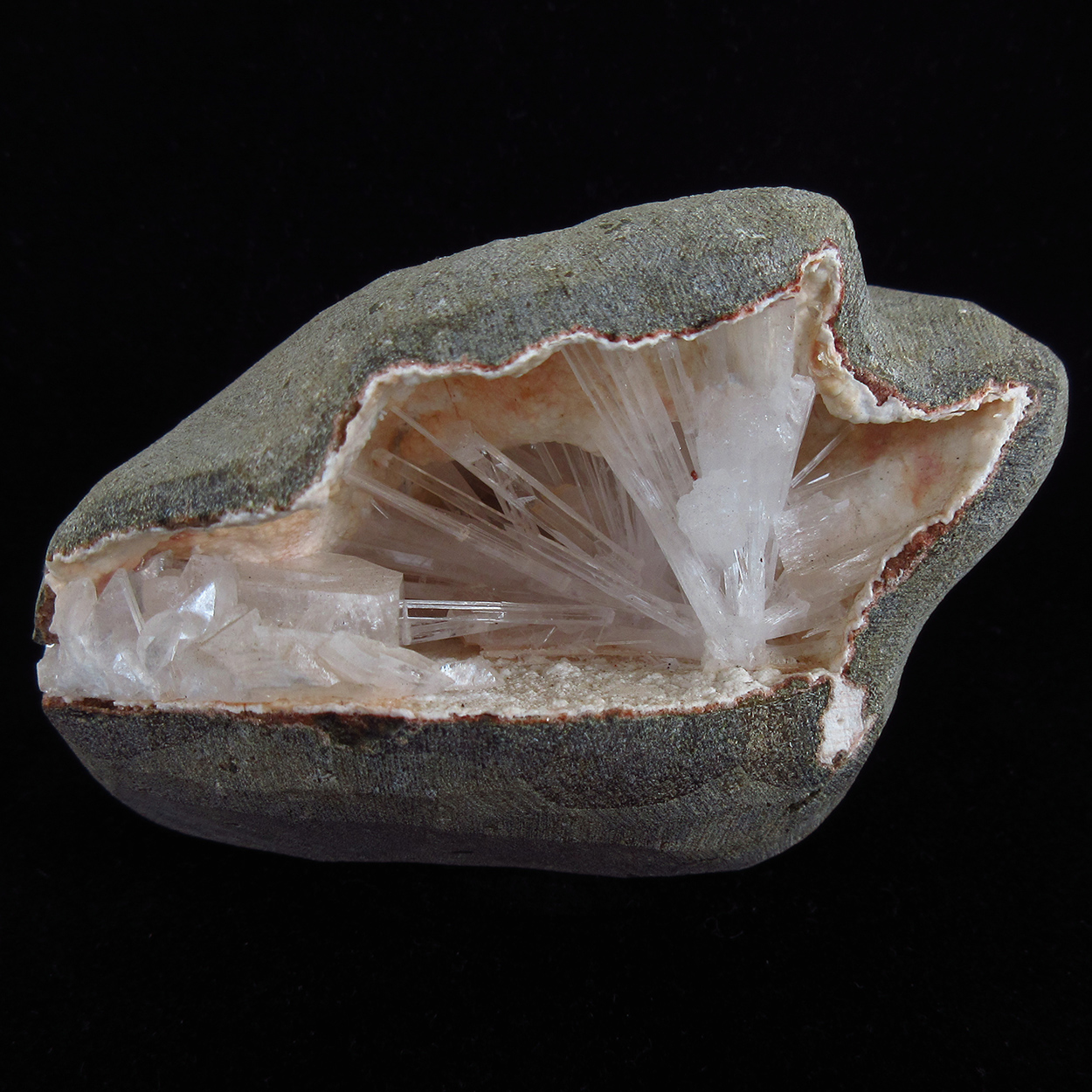 Scolecite On Heulandite