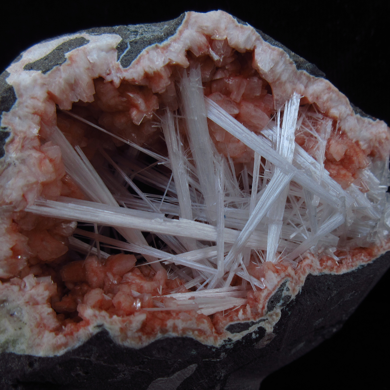 Scolecite On Heulandite In Geode