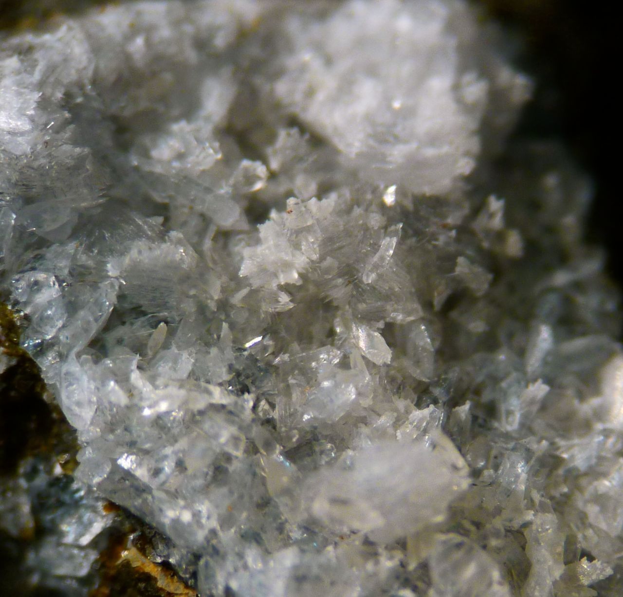 Lévyne Thomsonite Mesolite & Chabazite