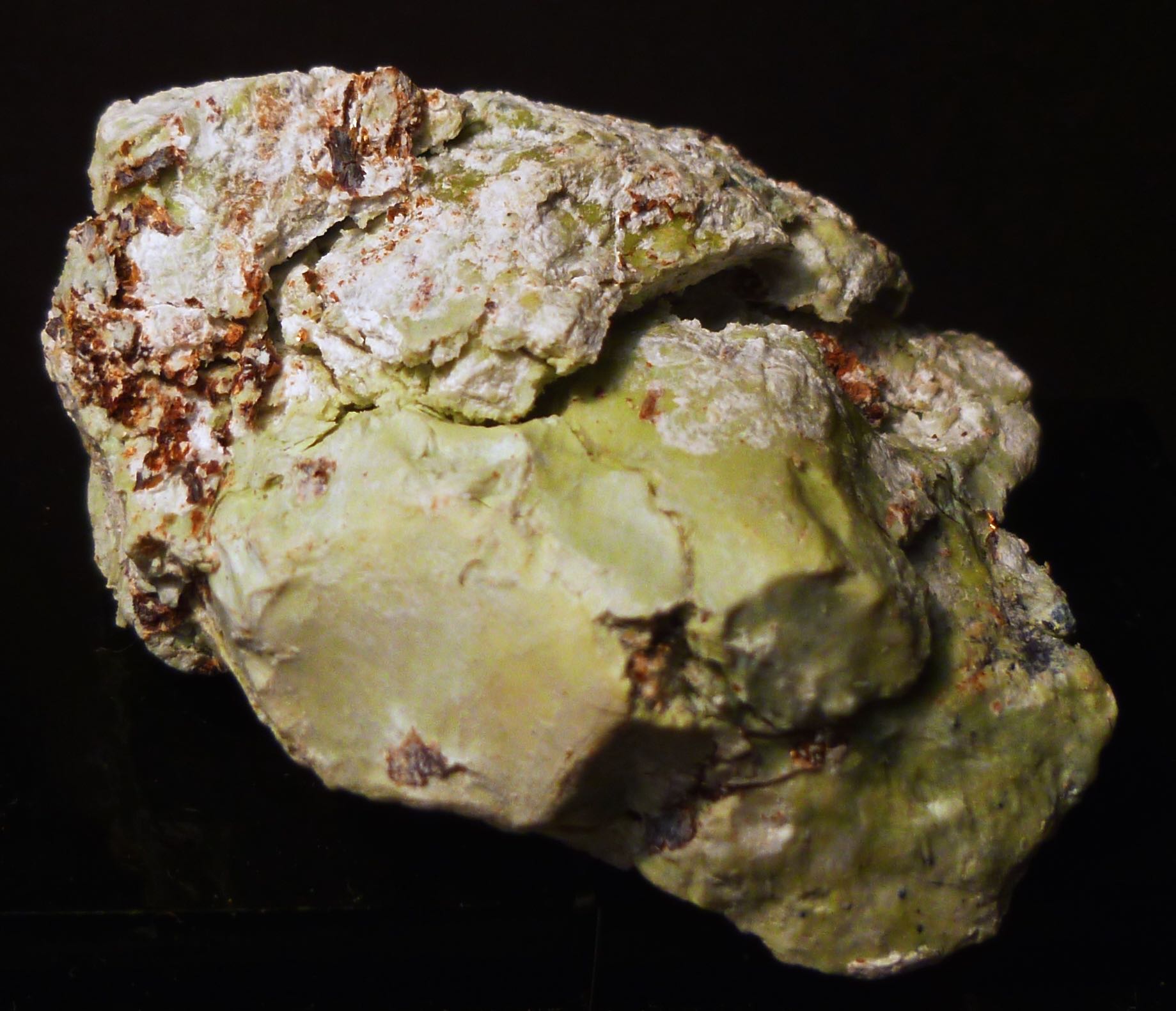 Pyroaurite & Serpentine