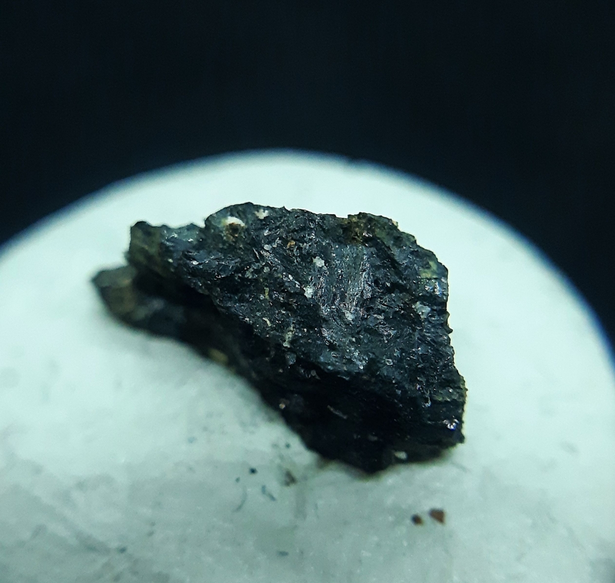 Ferro-ferri-nybøite Ceriopyrochlore