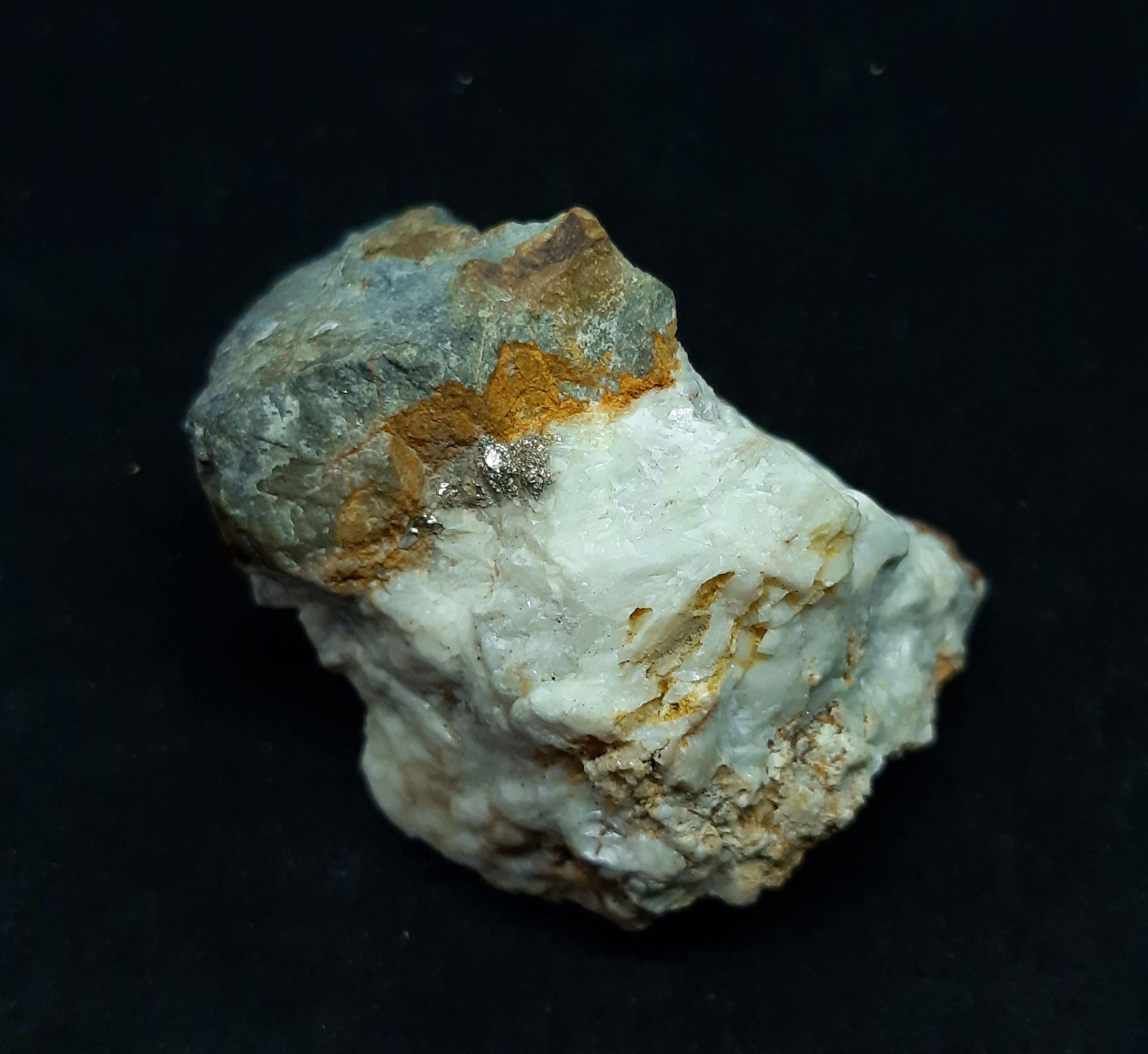 Synchysite-(Ce) & Bastnäsite-(Ce)