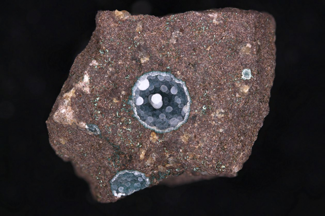 Cowlesite