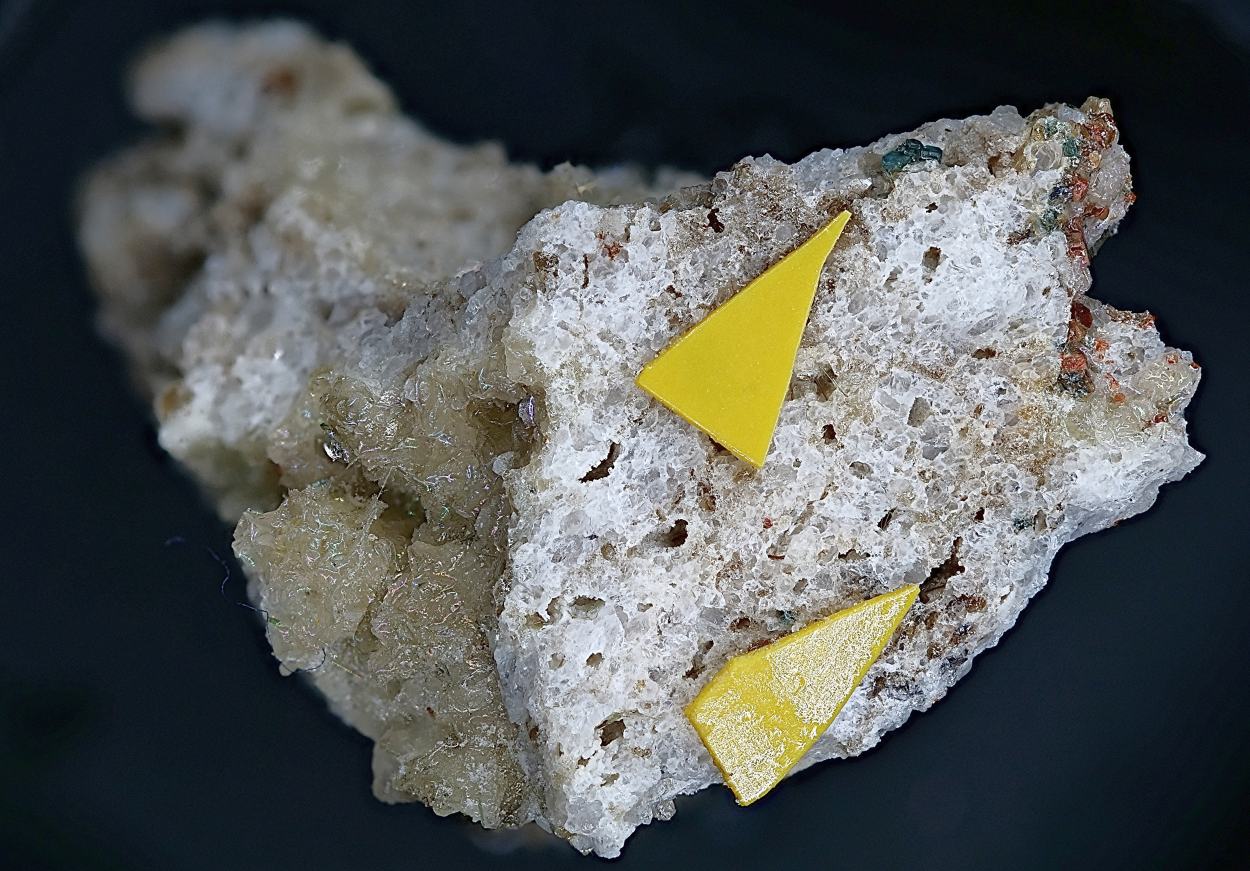 Roedderite