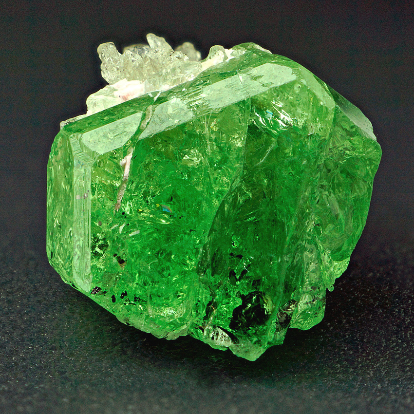 Grossular Var Tsavorite