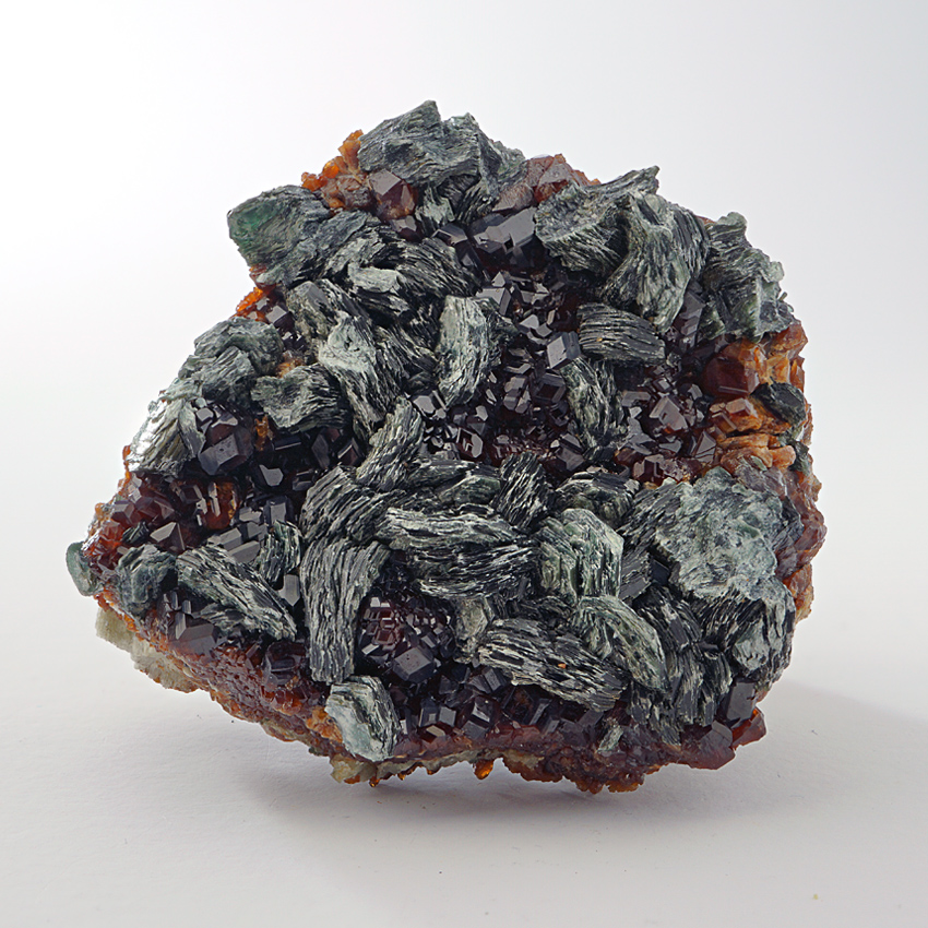 Grossular Var Hessonite & Clinochlore