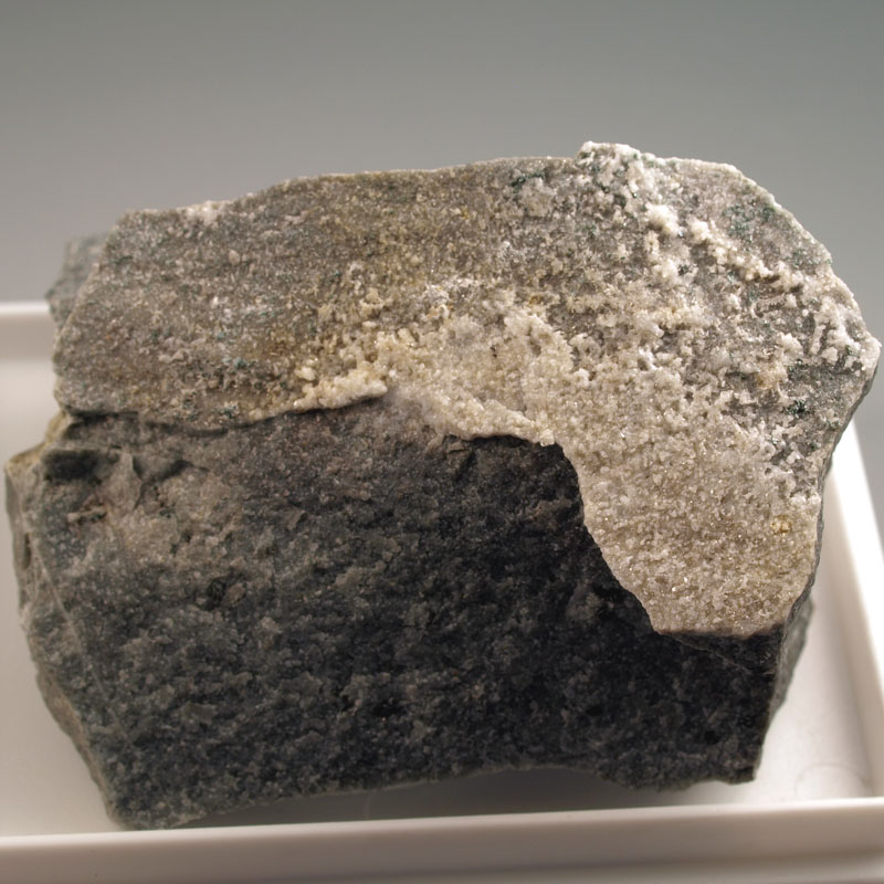 Caysichite-(Y)