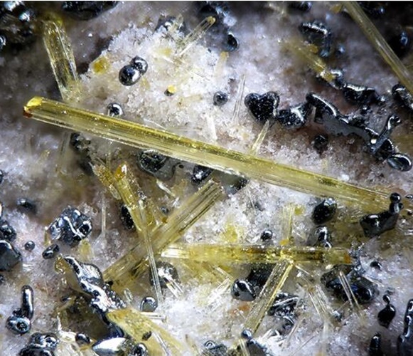 Fluoro-edenite