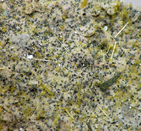 Fluoro-edenite