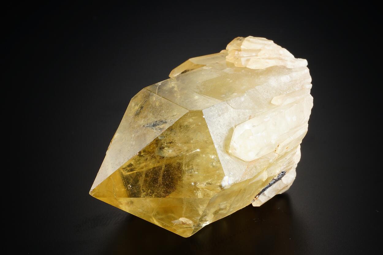 Quartz Var Citrine