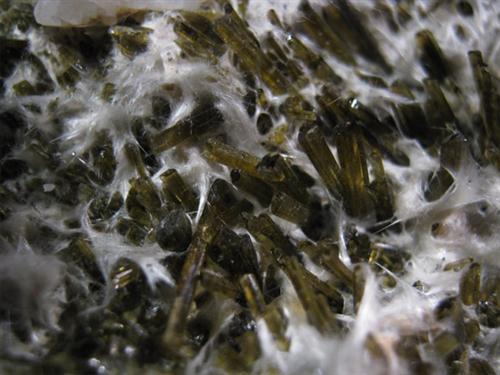 Albite With Epidote & Byssolite