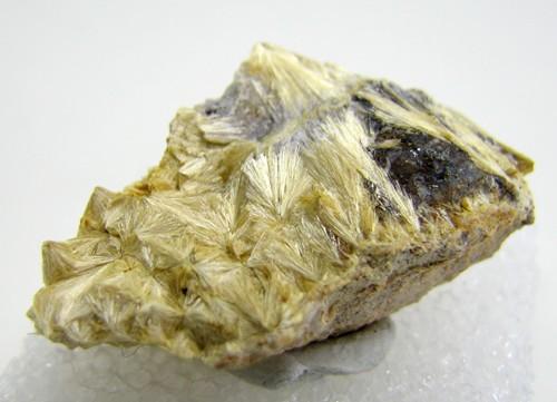 Carpholite & Fluorite
