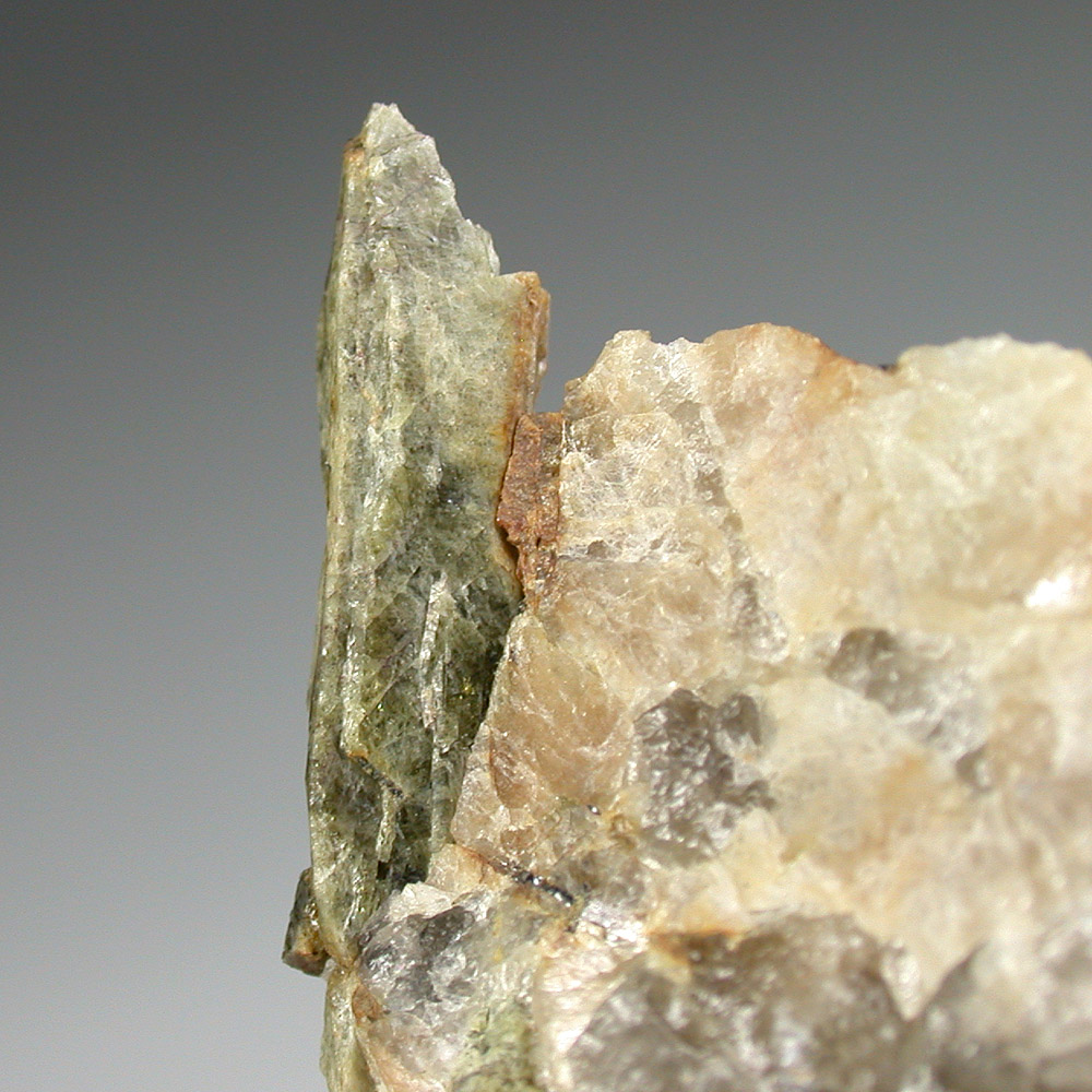 Thortveitite