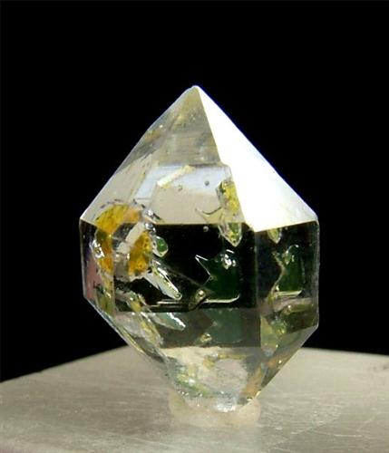 Quartz With Hydrocarbon Inclusions