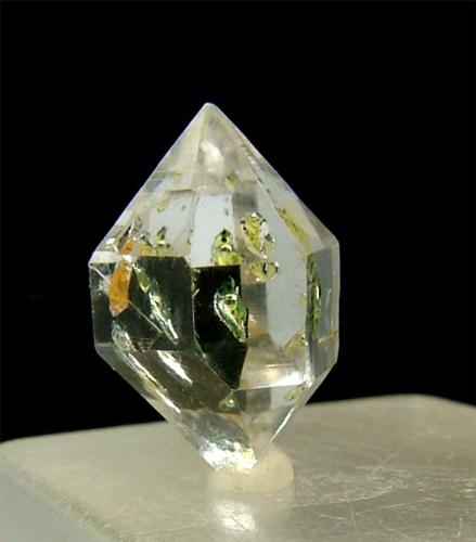 Quartz With Hydrocarbon Inclusions