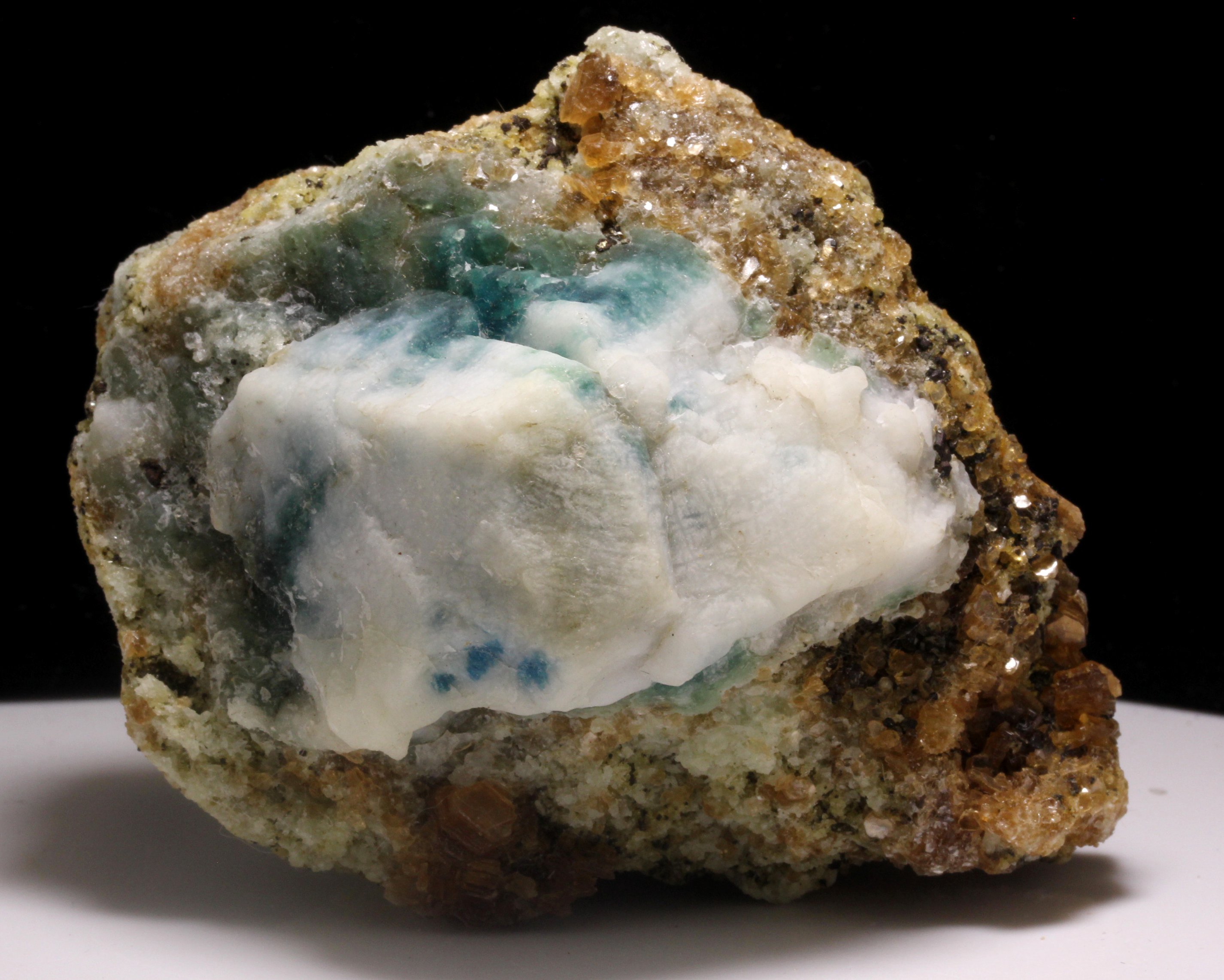 Haüyne Psm Plagioclase With Phlogopite & Pyrite