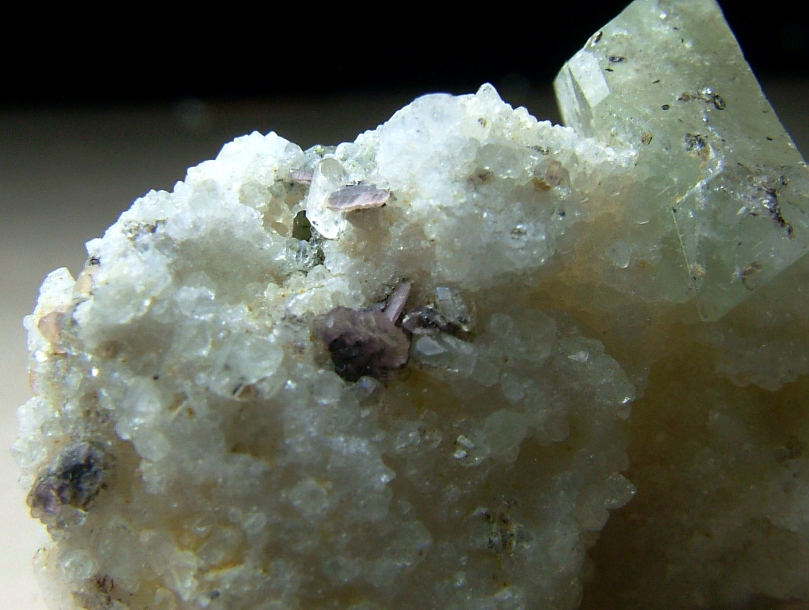 Väyrynenite With Hydroxylherderite & Microcline