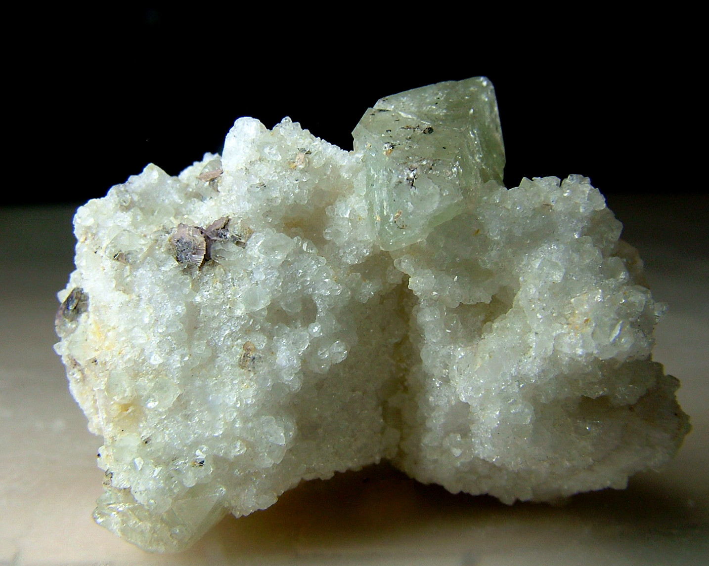 Väyrynenite With Hydroxylherderite & Microcline