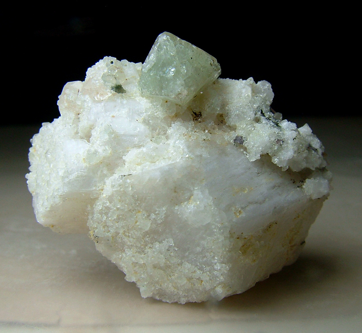 Väyrynenite With Hydroxylherderite & Microcline
