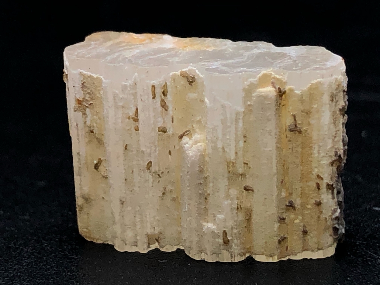 Beryllonite