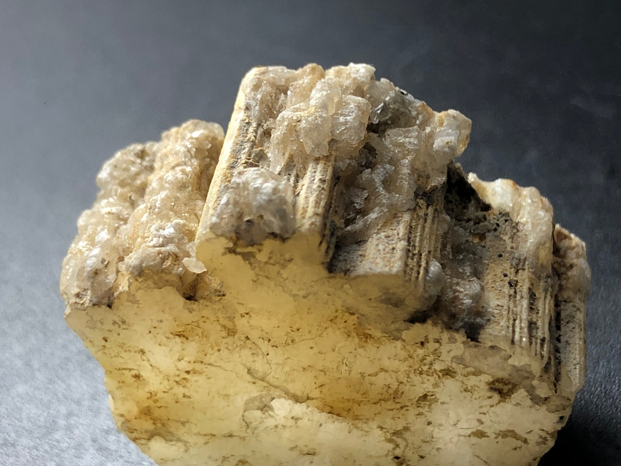 Beryllonite