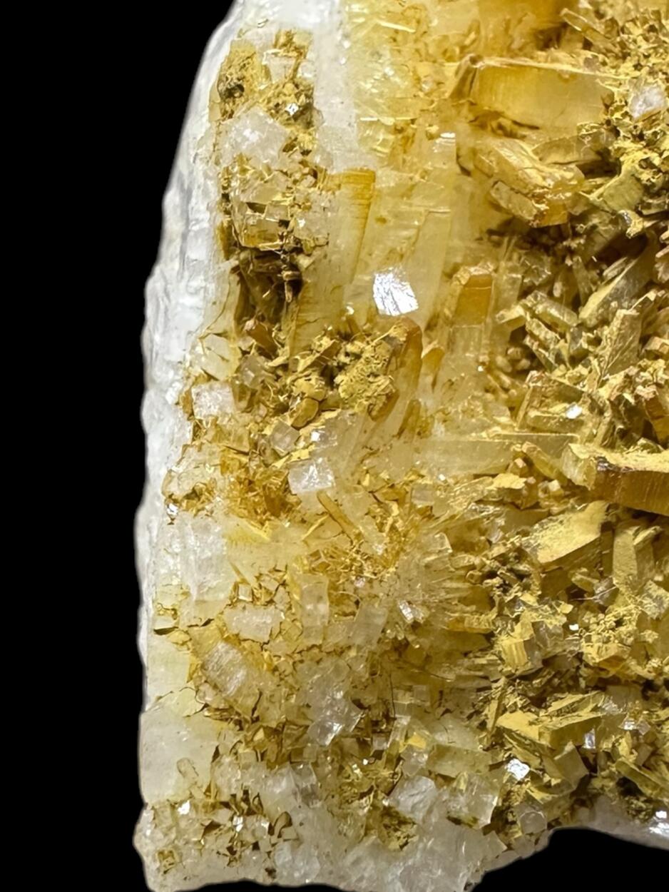 Thomsenolite