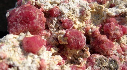 Manganoan Grossular