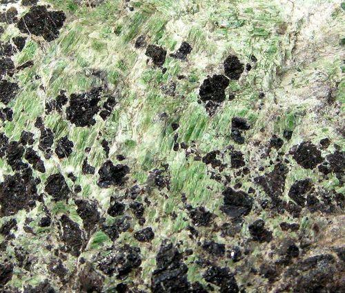 Chromite & Chrome-Tremolite