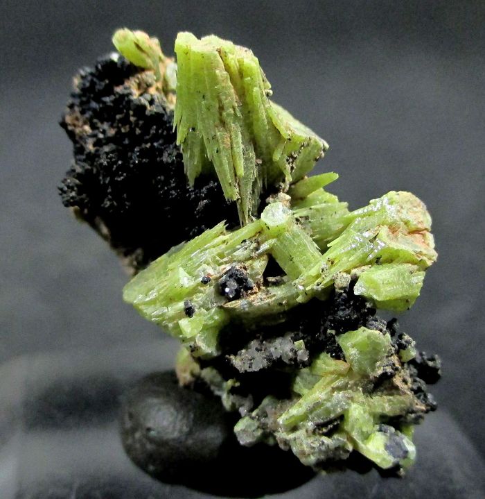 Pyromorphite & Psilomelane