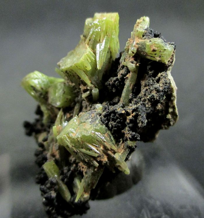 Pyromorphite & Psilomelane