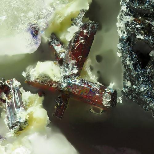 Pyrostilpnite & Fluorite