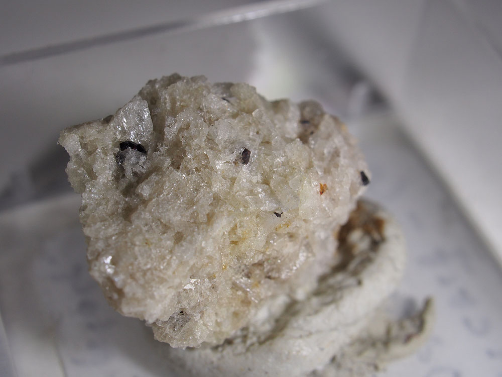 Perrierite-(La)