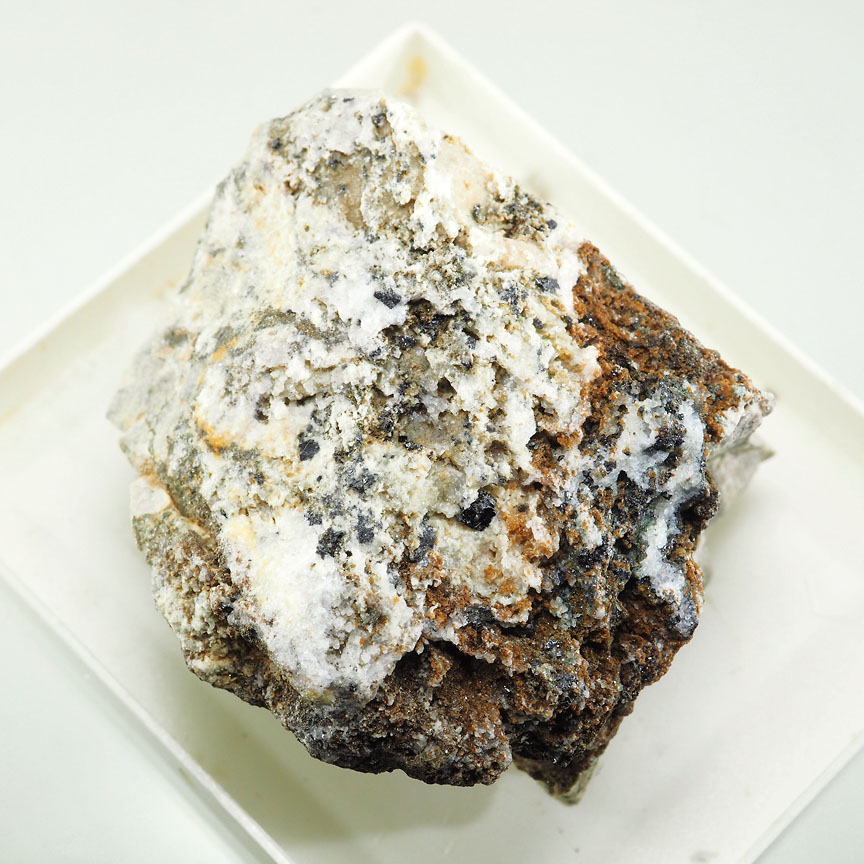 Apuanite