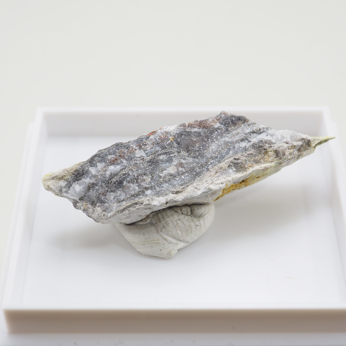 Chabournéite & Wakabayashilite